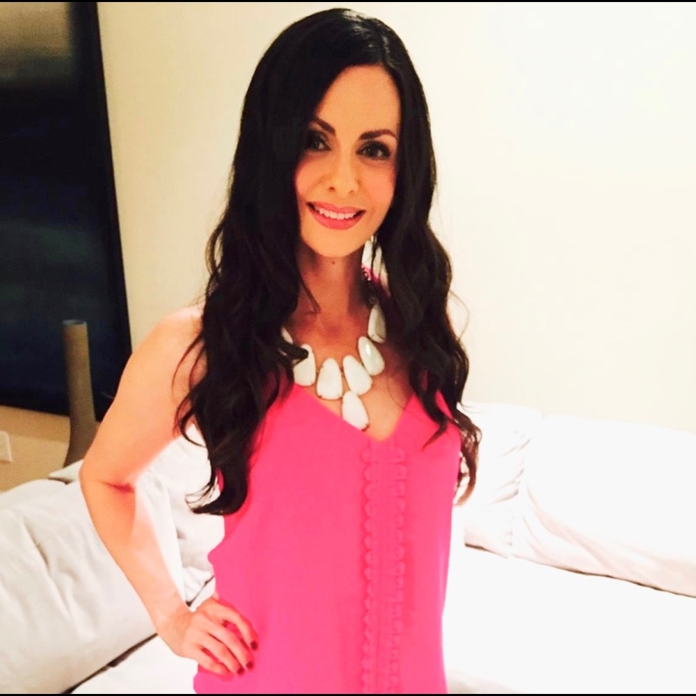 Meet your Posher, Cassandra